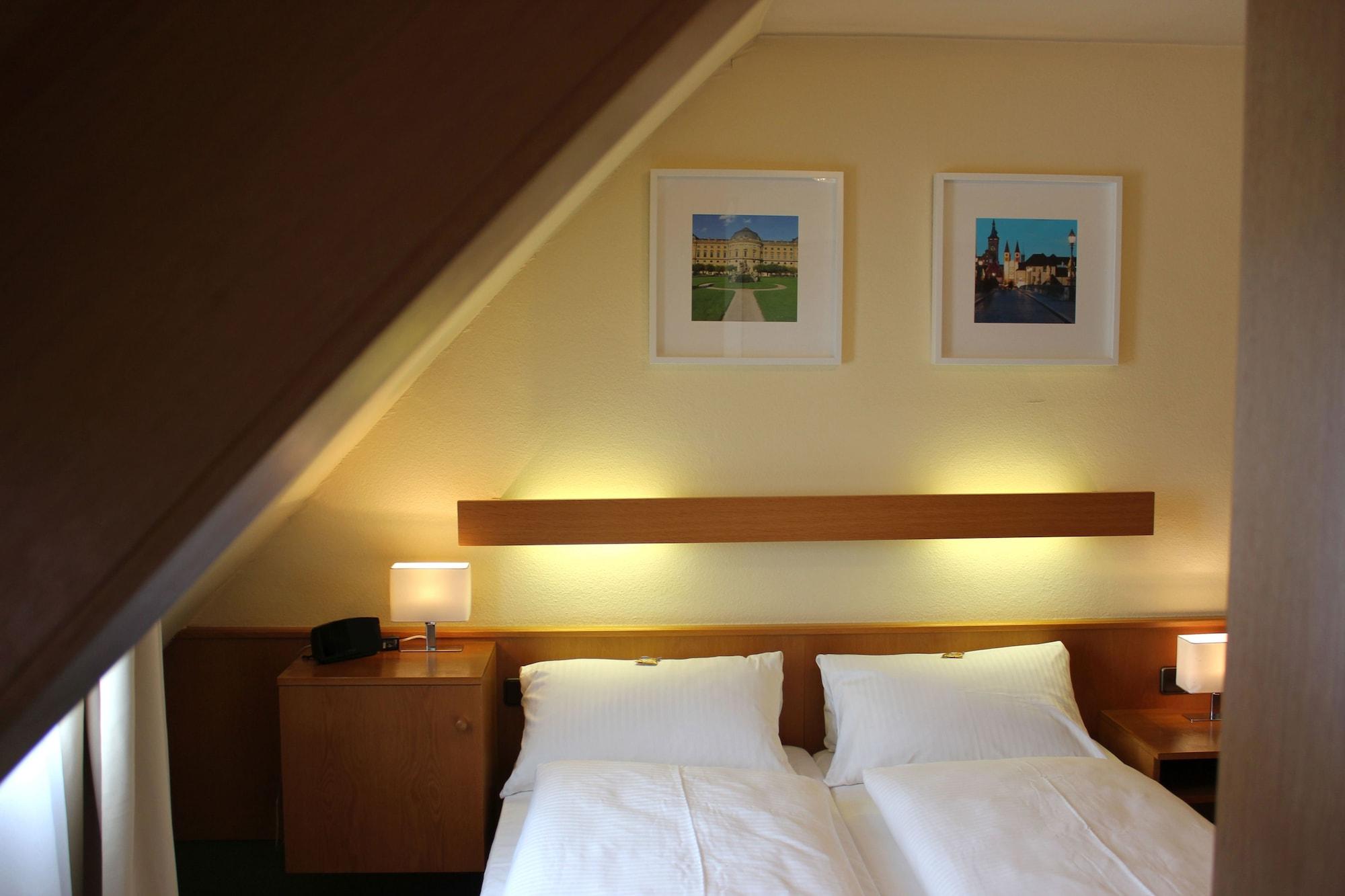 City Hotel Wuerzburg ภายนอก รูปภาพ