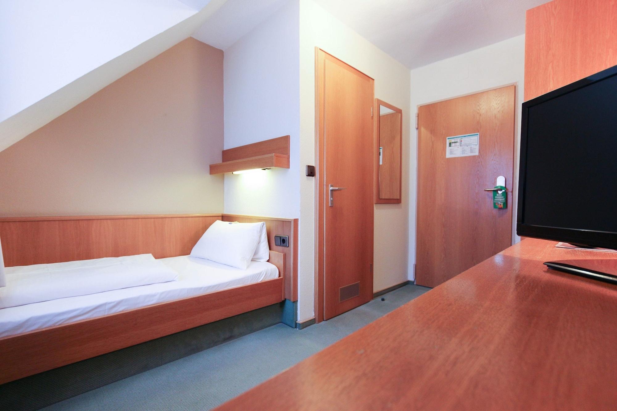 City Hotel Wuerzburg ภายนอก รูปภาพ