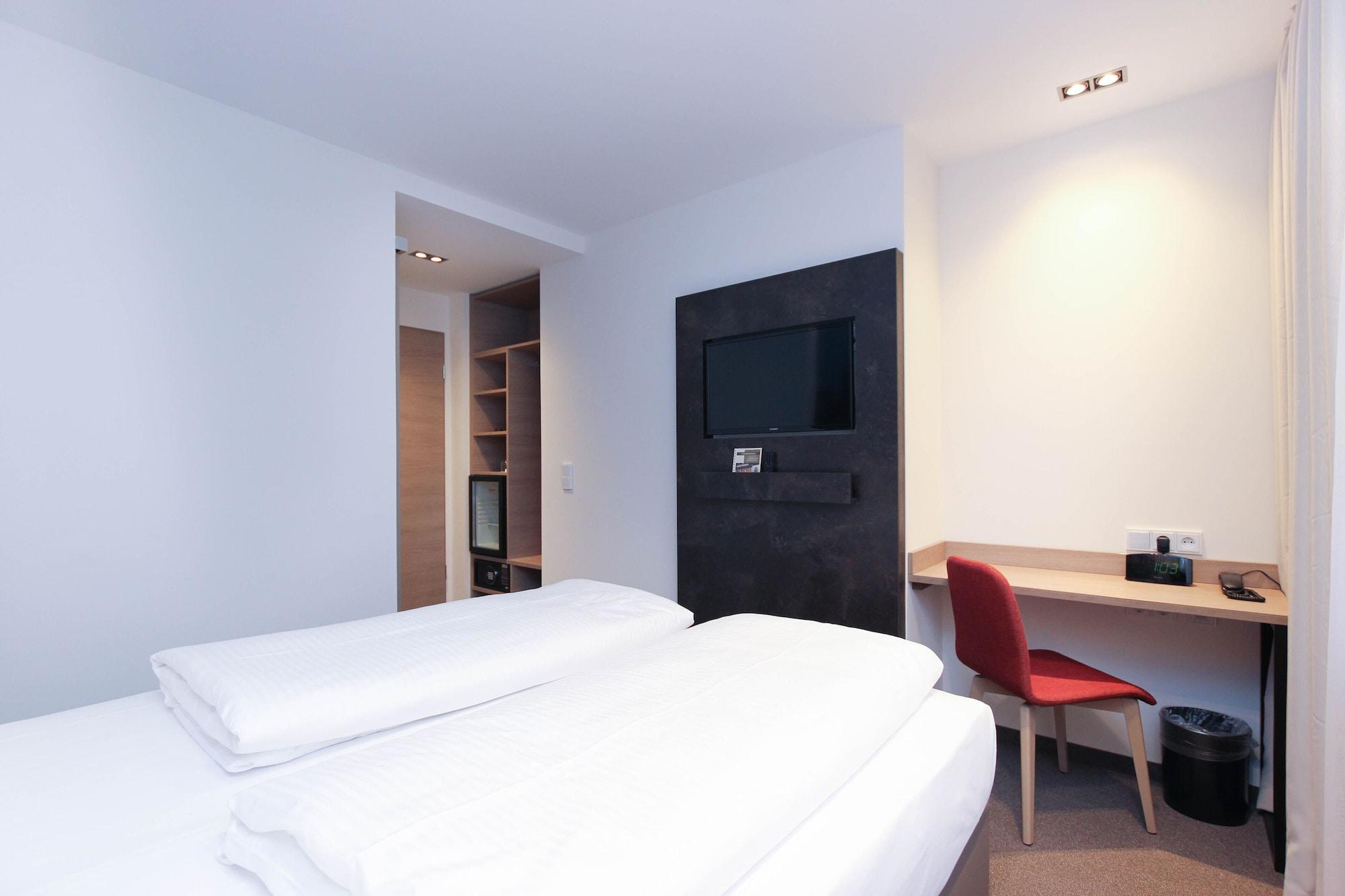 City Hotel Wuerzburg ภายนอก รูปภาพ