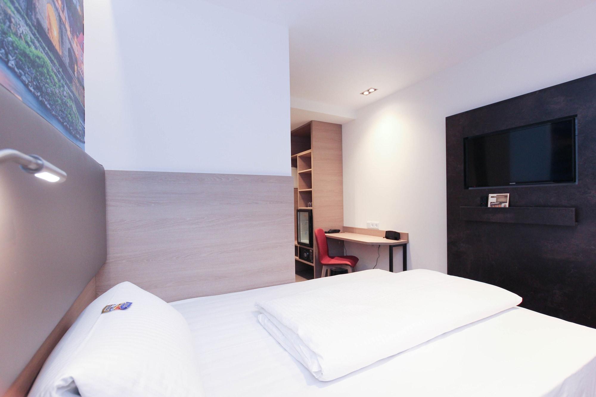 City Hotel Wuerzburg ภายนอก รูปภาพ