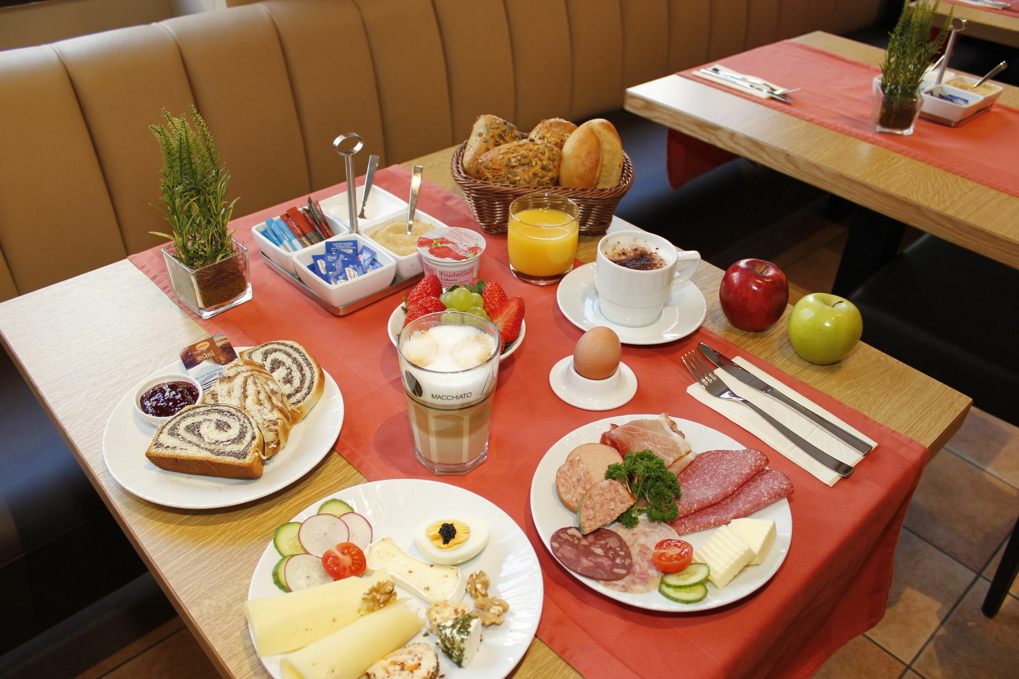 City Hotel Wuerzburg ภายนอก รูปภาพ