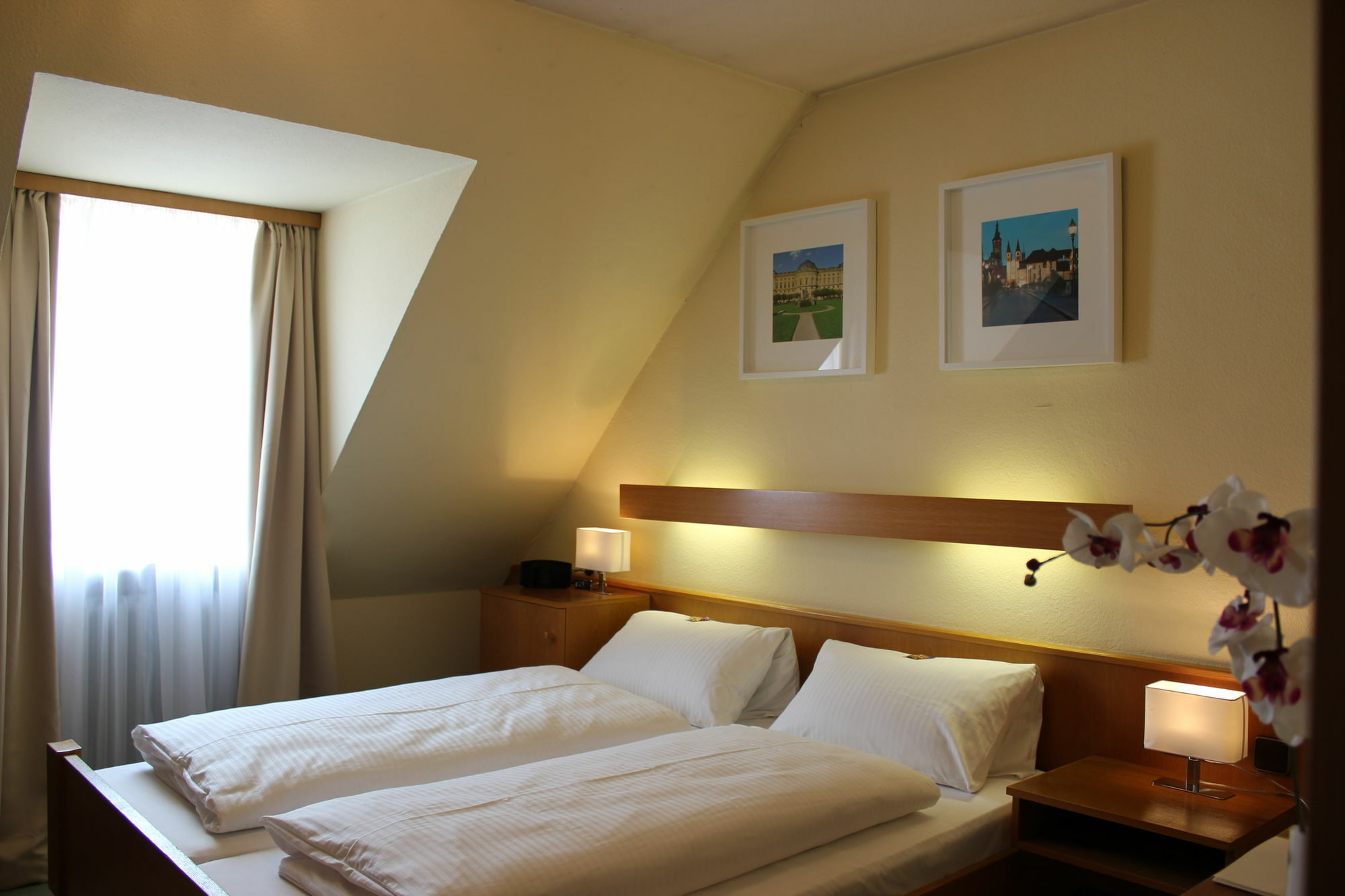 City Hotel Wuerzburg ภายนอก รูปภาพ