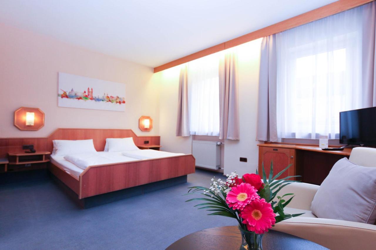 City Hotel Wuerzburg ภายนอก รูปภาพ